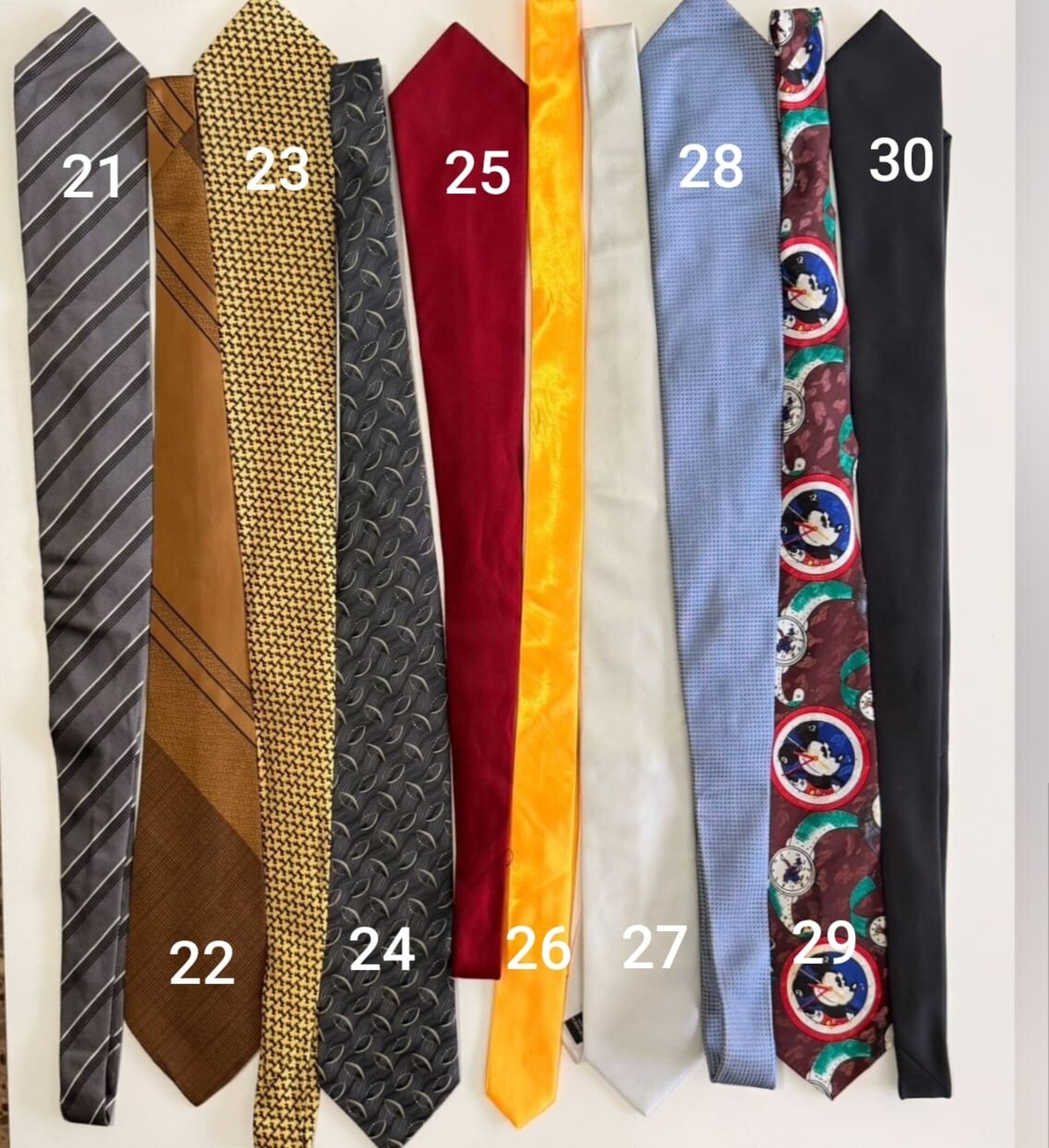 Corbata porta móvil - 3